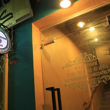 The Room @ Zishi Kota Bharu Exterior photo